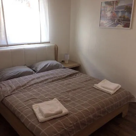 Pod Glavicom 57 بودغوريتْسا